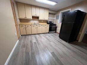 Building Photo - 7202 Sindall Rd