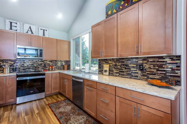 Building Photo - 11043 Village Loop