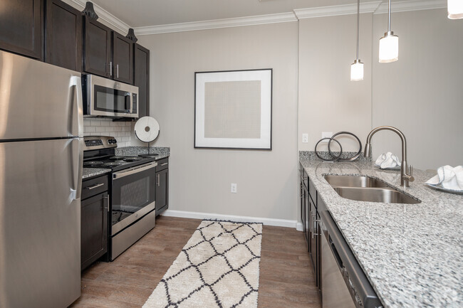 1BR, 1BA - Tranquility - 802SF - Kitchen - The Cascades