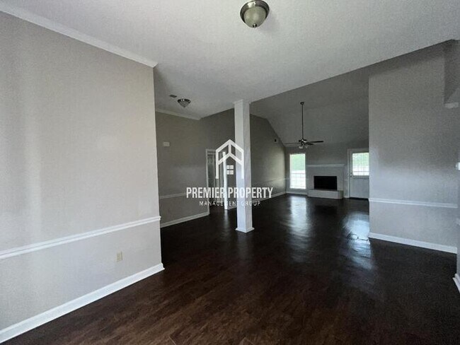 Foto del edificio - 6620 Brickmont Rd