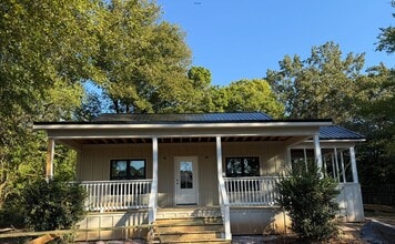 Building Photo - 1218 Rogers Rd