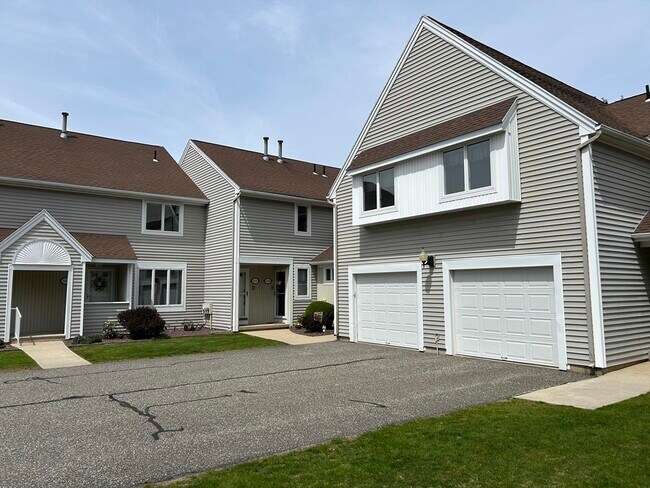 Building Photo - 2205 Boston Rd