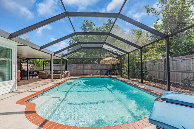 Foto del edificio - 6623 Glades Way