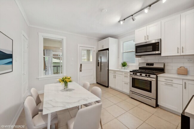 Foto del edificio - 2939 N Ashland Ave