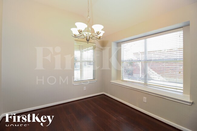 Foto del edificio - 2341 Aurora Dr