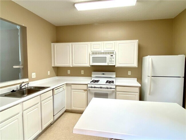 Building Photo - 13059 Region Trace