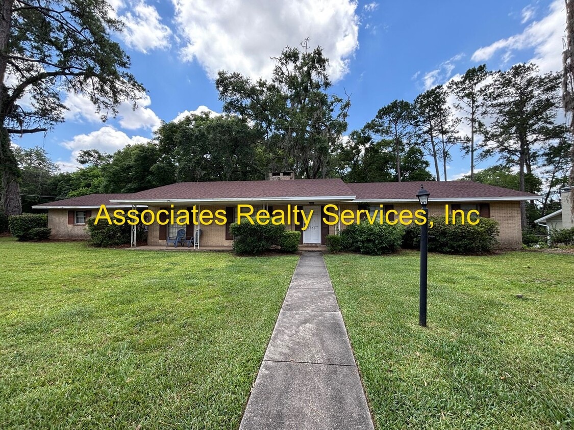 Primary Photo - 3 Bed/2 Bath Spacious Home in BLACK ACRES!!!