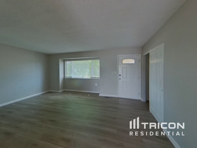 Building Photo - 7520 Dove Creek Cir