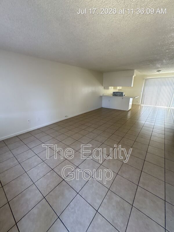 Foto del edificio - 81 E Hazelwood Dr