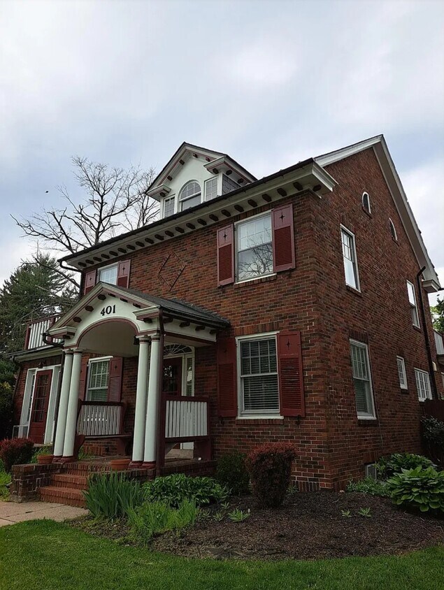 Photo - 401 E Lancaster Ave (Shillington, PA)
