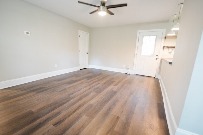 Foto del edificio - 2931 Glenwood Ave SE