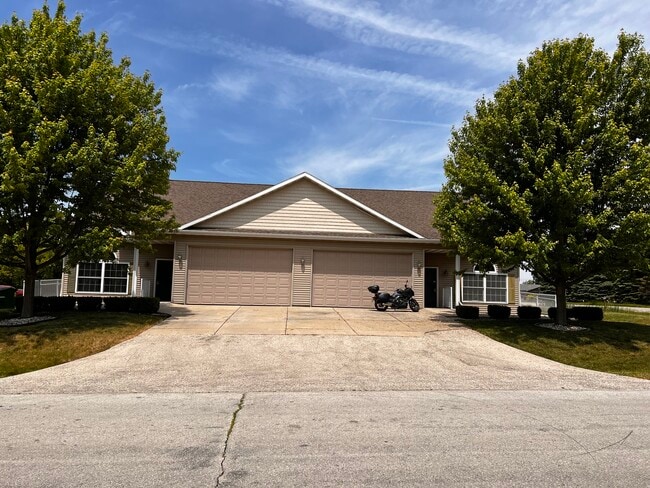 Building Photo - 4307 Kennedy Dr