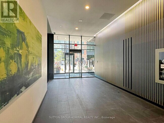Photo du bâtiment - 625-629 King St W