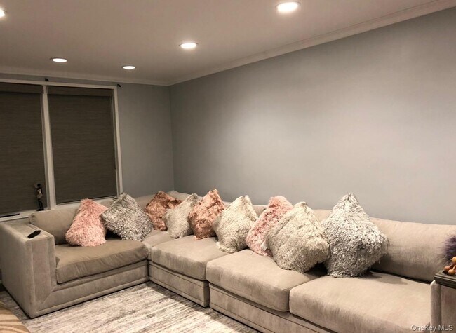 Foto del edificio - 510 Dubois Ave