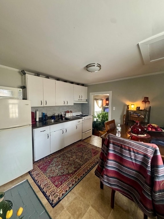 Building Photo - 198 Main St