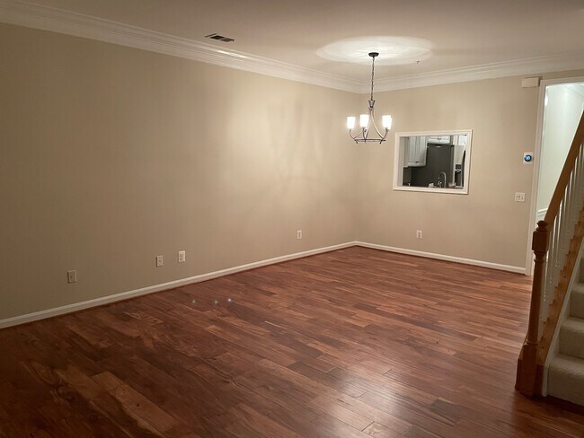Foto del edificio - 1813 Kenwood Ave