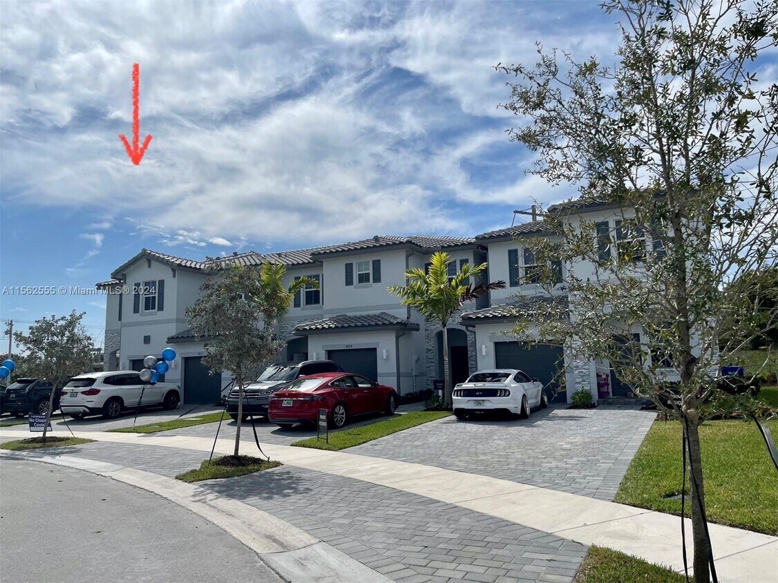 Primary Photo - 4610 NW 120th Way