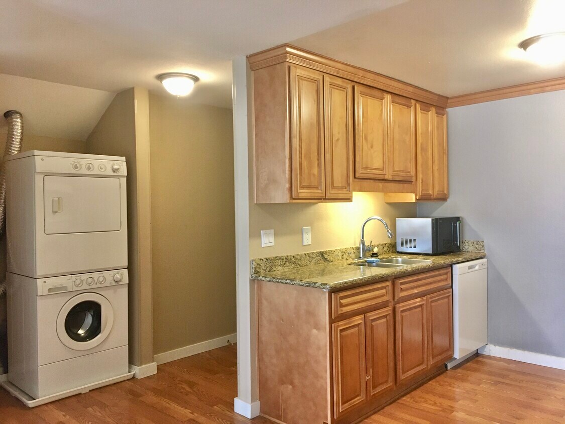 Primary Photo - 12728 33rd Ave NE