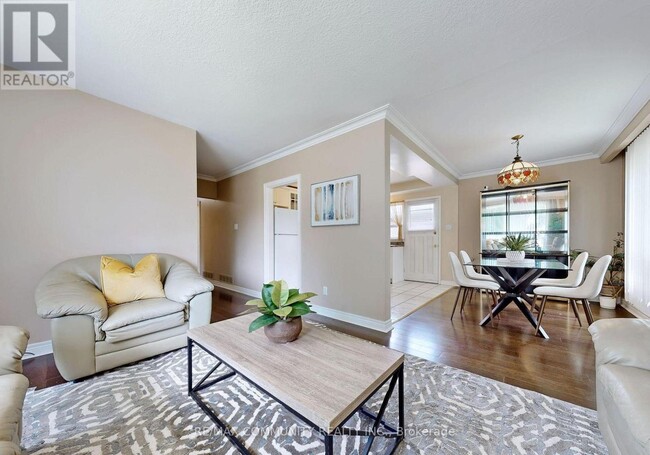 Photo du bâtiment - 1 Applefield Dr