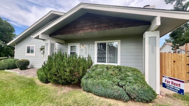 Building Photo - 6951 W 87th Way
