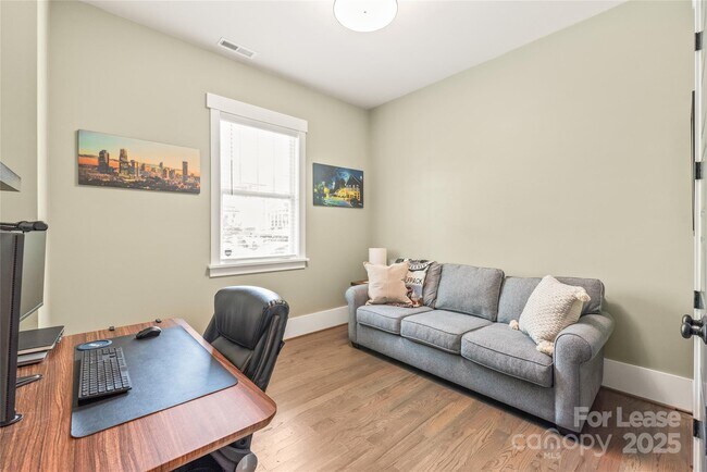 Foto del edificio - 5210 Kelly St