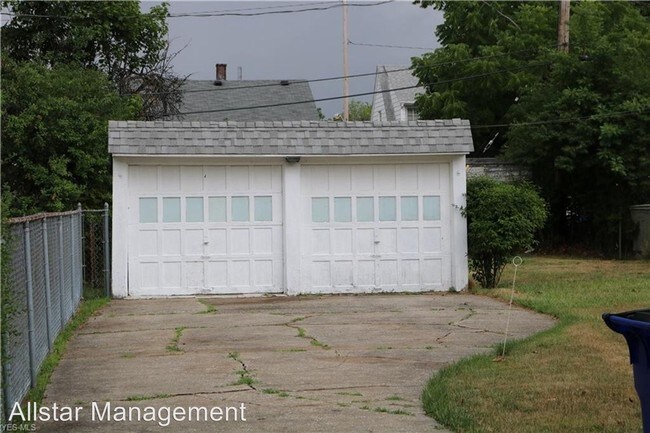 Building Photo - 3 br, 1 bath House - 11921 Puritan Ave