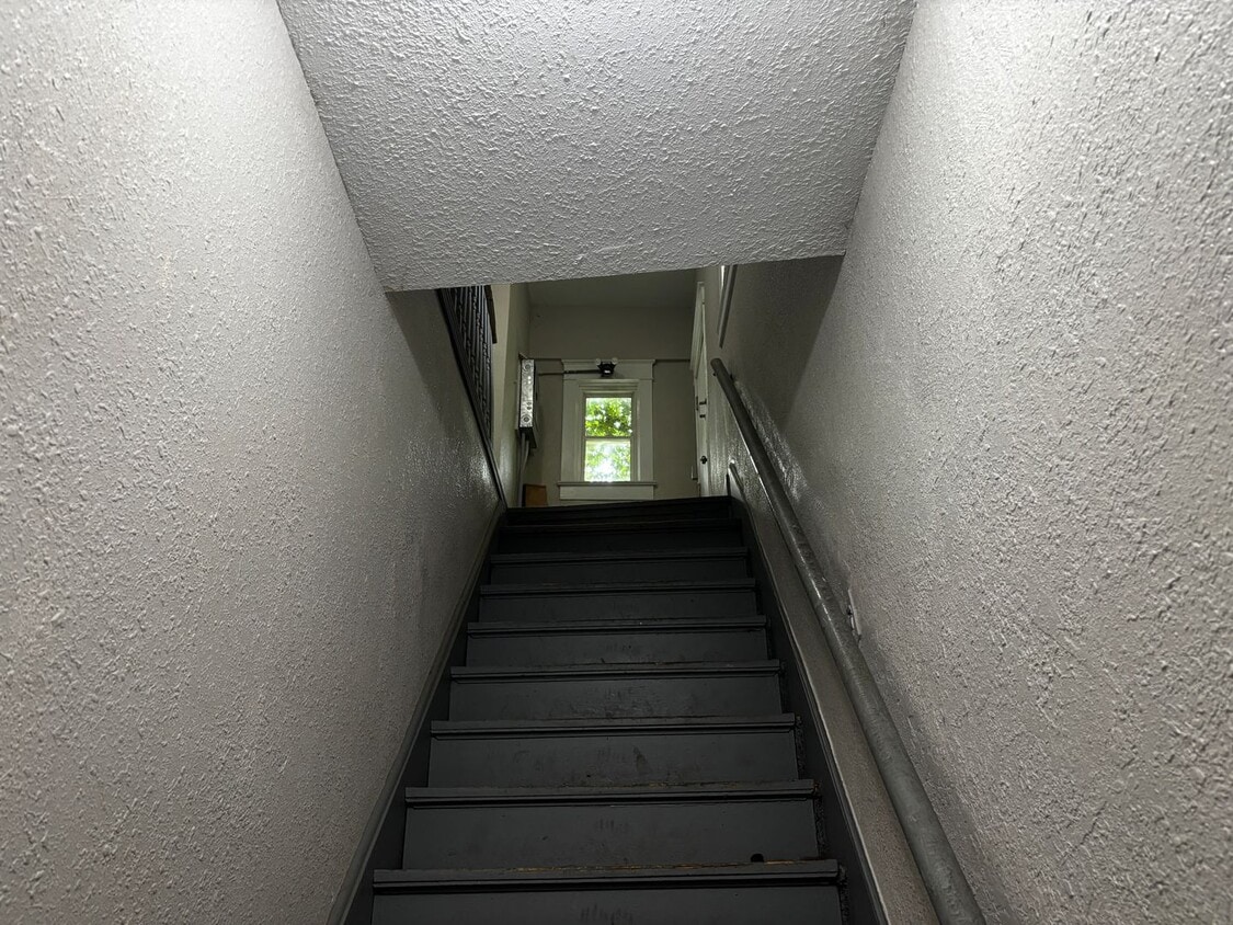 Primary Photo - 401 N 5th St