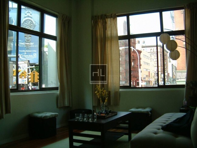 Foto del edificio - 161 Lafayette Ave