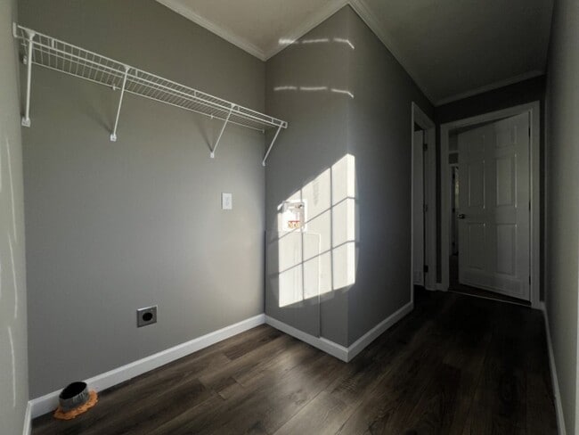 Foto del edificio - 273 Jordanshire Cir