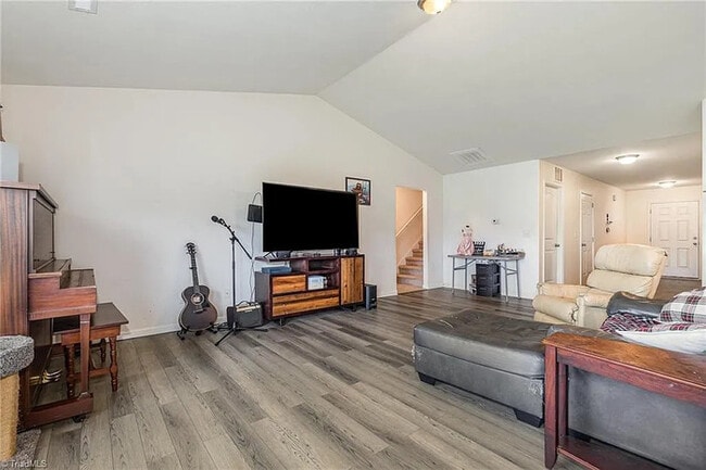 Building Photo - Earn Wealth While Leasing - Like a Homeown...