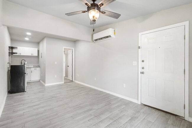 Building Photo - 178 Fennel Dr