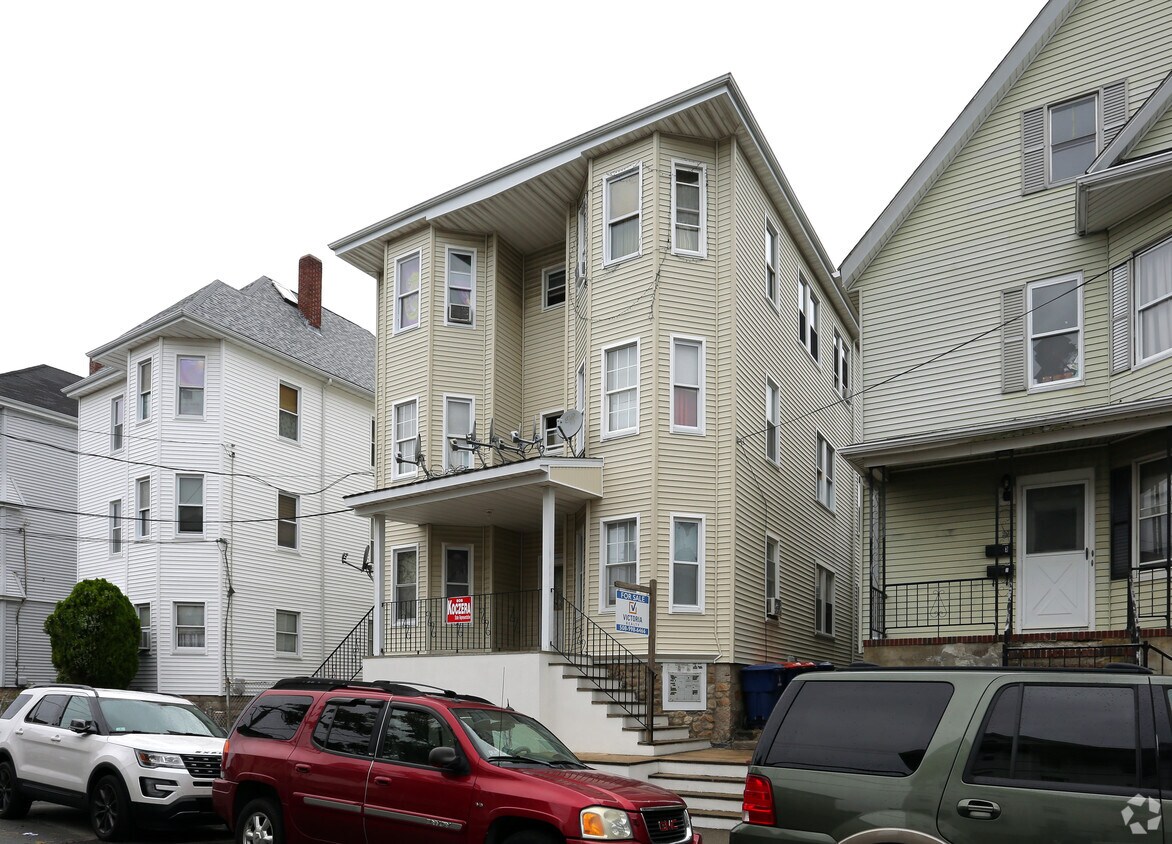 Building Photo - 293 Collette St