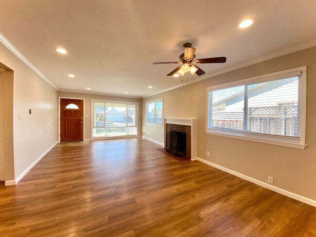 Foto del edificio - Inviting 3-bedroom Home for Rent- Fremont!