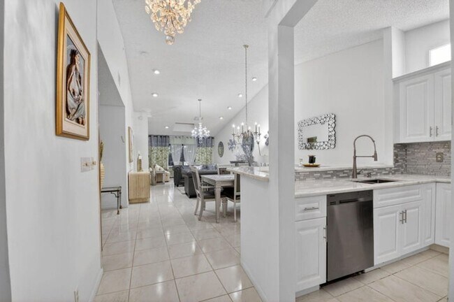 Foto del edificio - 5782 Brook Bound Ln