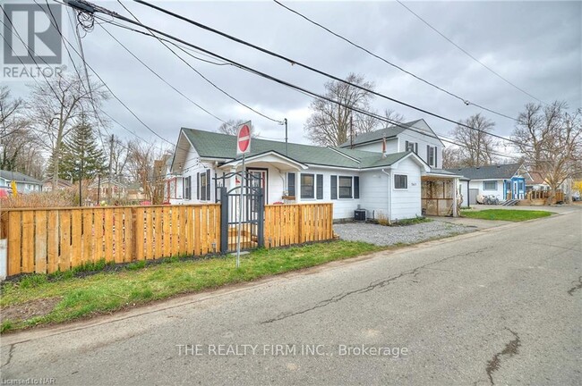 Building Photo - 365 Elmwood Ave