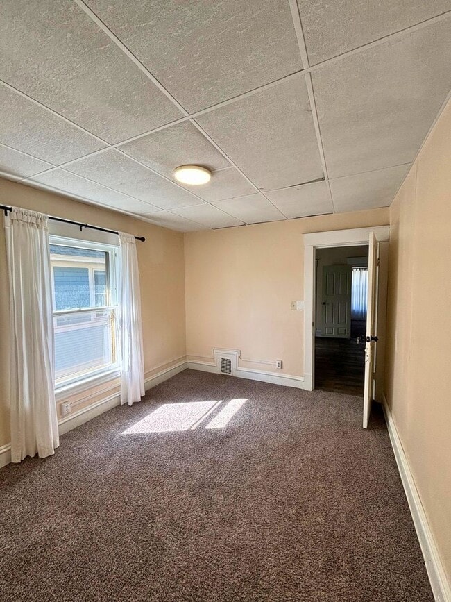 Foto del edificio - 216 Lafayette Ave NE