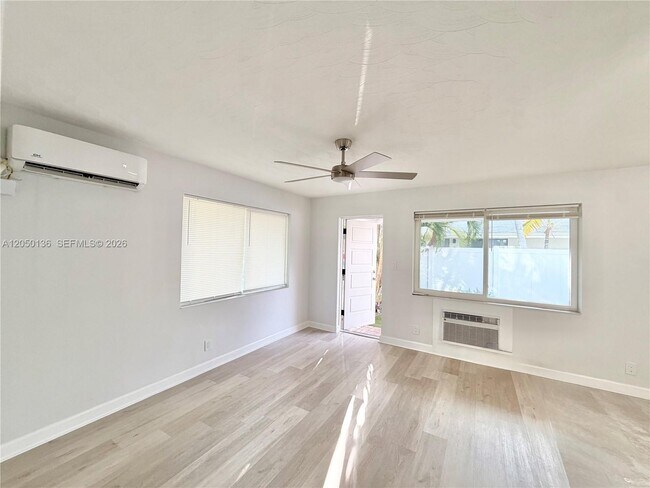 Foto del edificio - 1632 NE 4th Pl