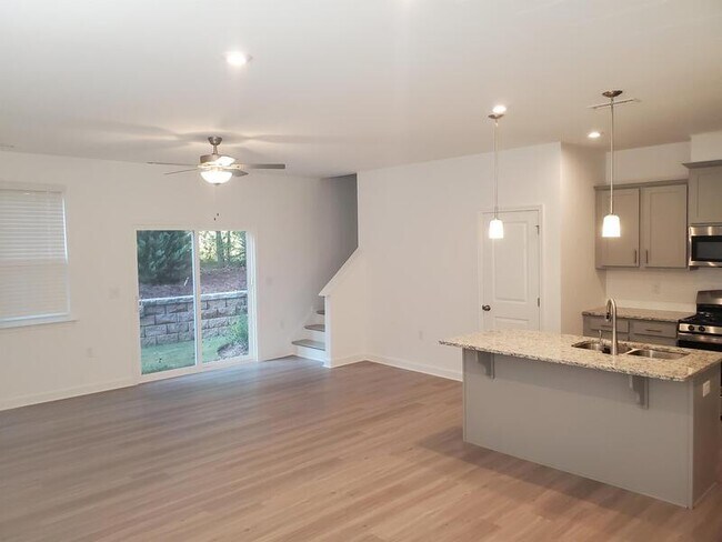 Building Photo - 137 Orvis Dr