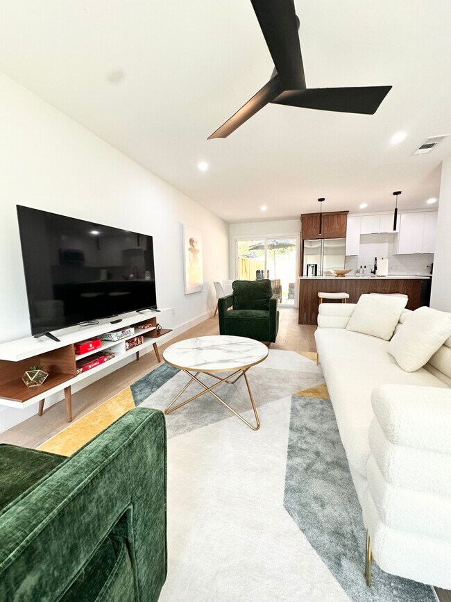 Foto del edificio - 1402 Braes Ridge Dr