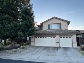 Building Photo - 710 Larson Way