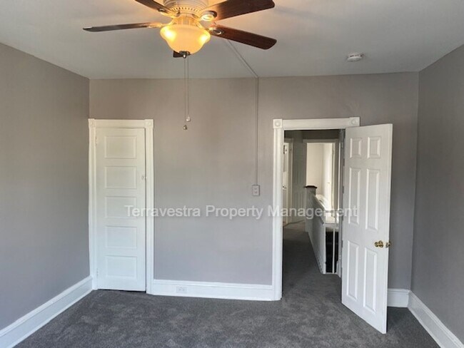 Building Photo - Beautiful 3 Bedroom Home
