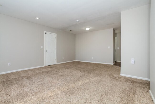 Building Photo - Cute 3 Bedroom Cincinnati Home