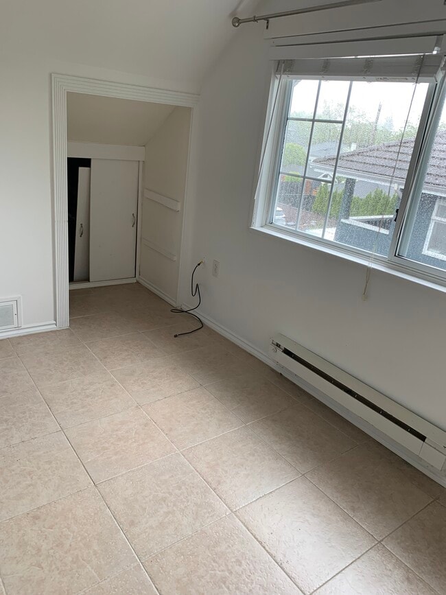 Building Photo - 3955 Pandora St