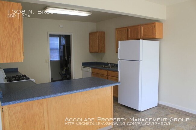 Foto del edificio - Nice 3bd 1 1/2ba Townhouse close to CWU