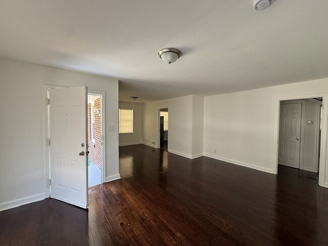 Photo - 1877 Boulderview Dr SE House