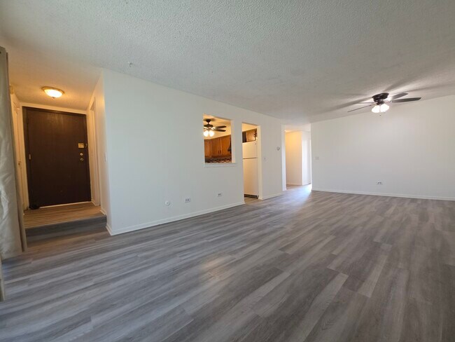 Building Photo - 225 S Gregory St