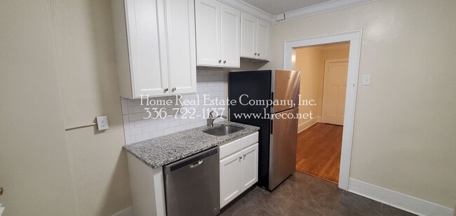 Building Photo - 415 N Spring St