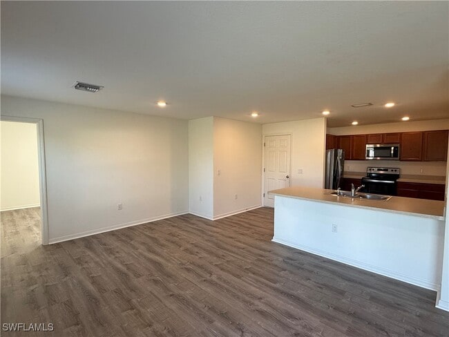 Foto del edificio - 1139 NW 16th Terrace