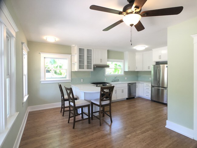 Building Photo - 770 Junipero Ave