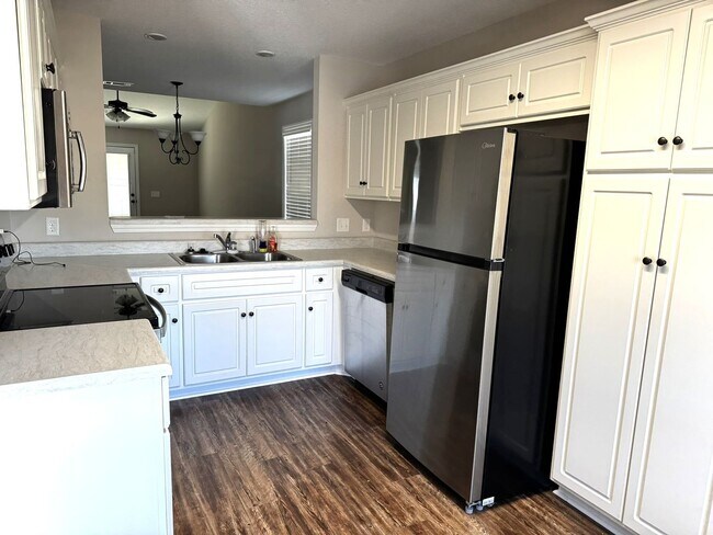 Foto del edificio - 433 Andover Dr